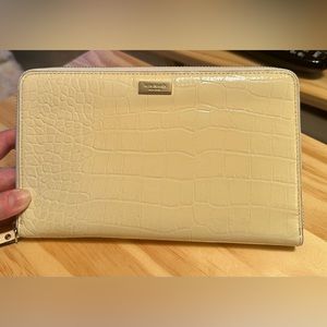 Kate Spade Knightsbridge Zip Travel Wallet, Bone, Brand New